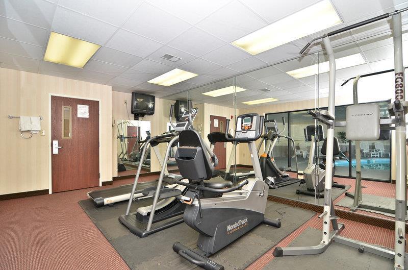 Holiday Inn Express & Suites Raleigh Ne - Medical Ctr Area By Ihg Facilities photo
