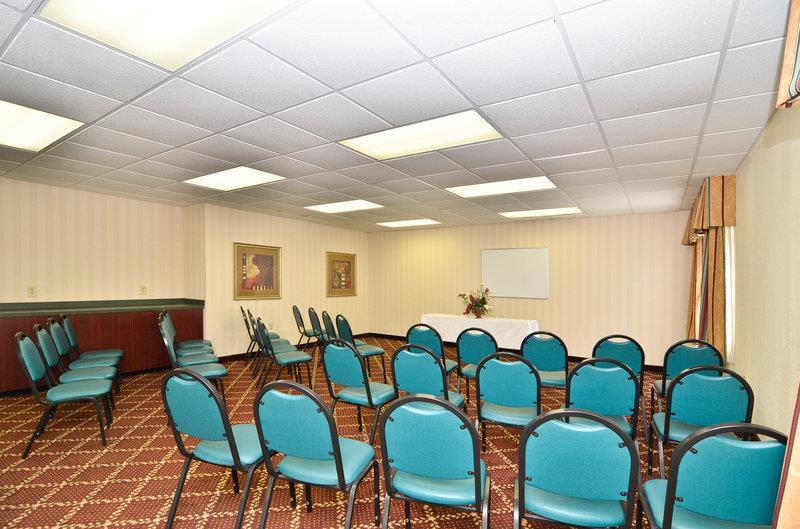Holiday Inn Express & Suites Raleigh Ne - Medical Ctr Area By Ihg Facilities photo